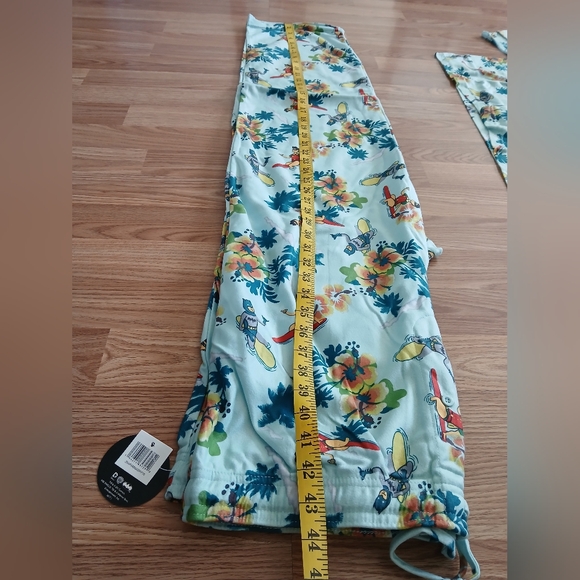 Batman with Hawaiian Print Men's Pajama Set - Picture 6 of 13